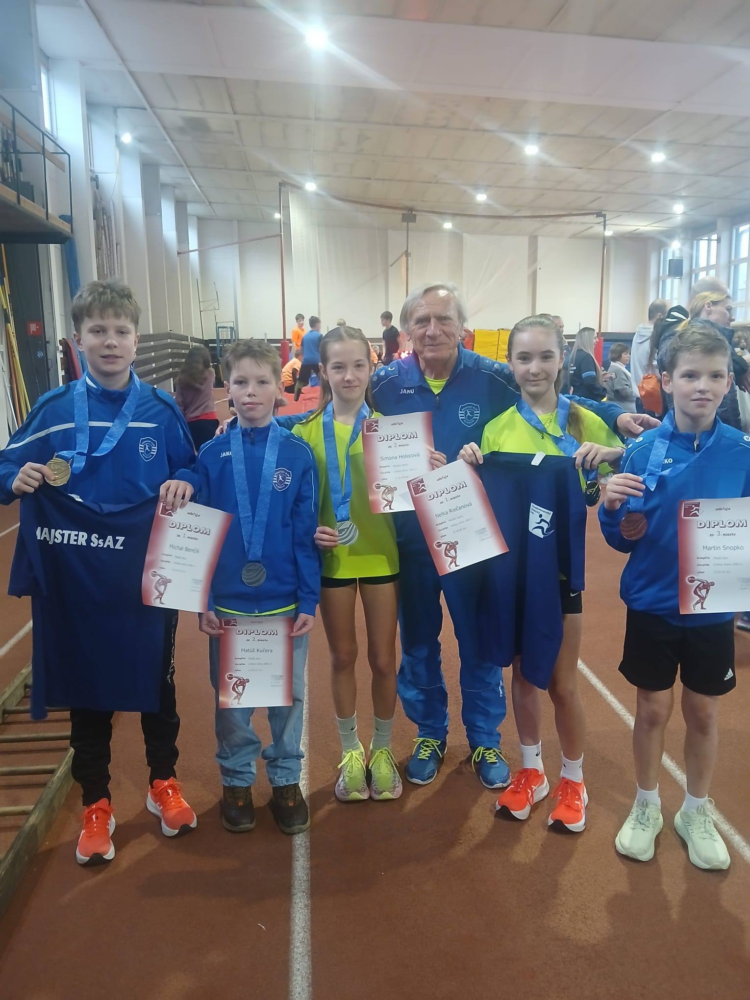 Halové M-SsAZ v chôdzi