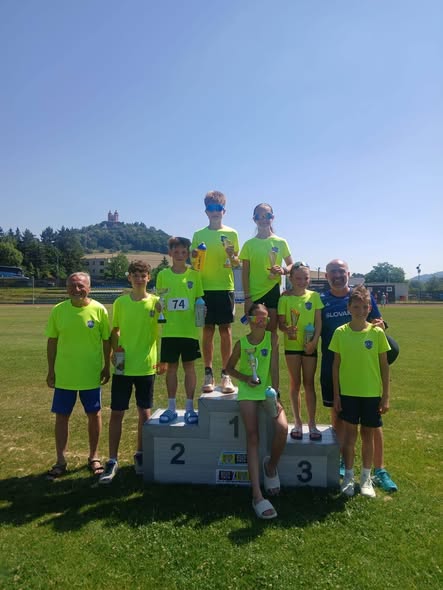 Z Banskej Štiavnice si naši mladí atléti odniesli sedem medailí